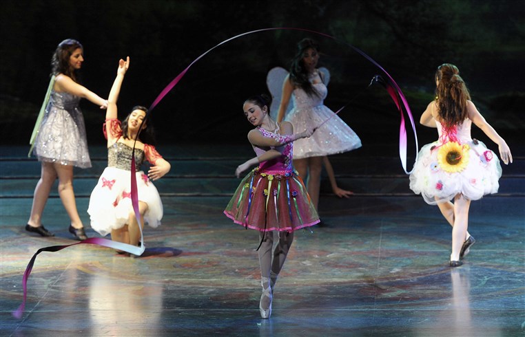 Sirine & Alaadine Musical Play in 3D